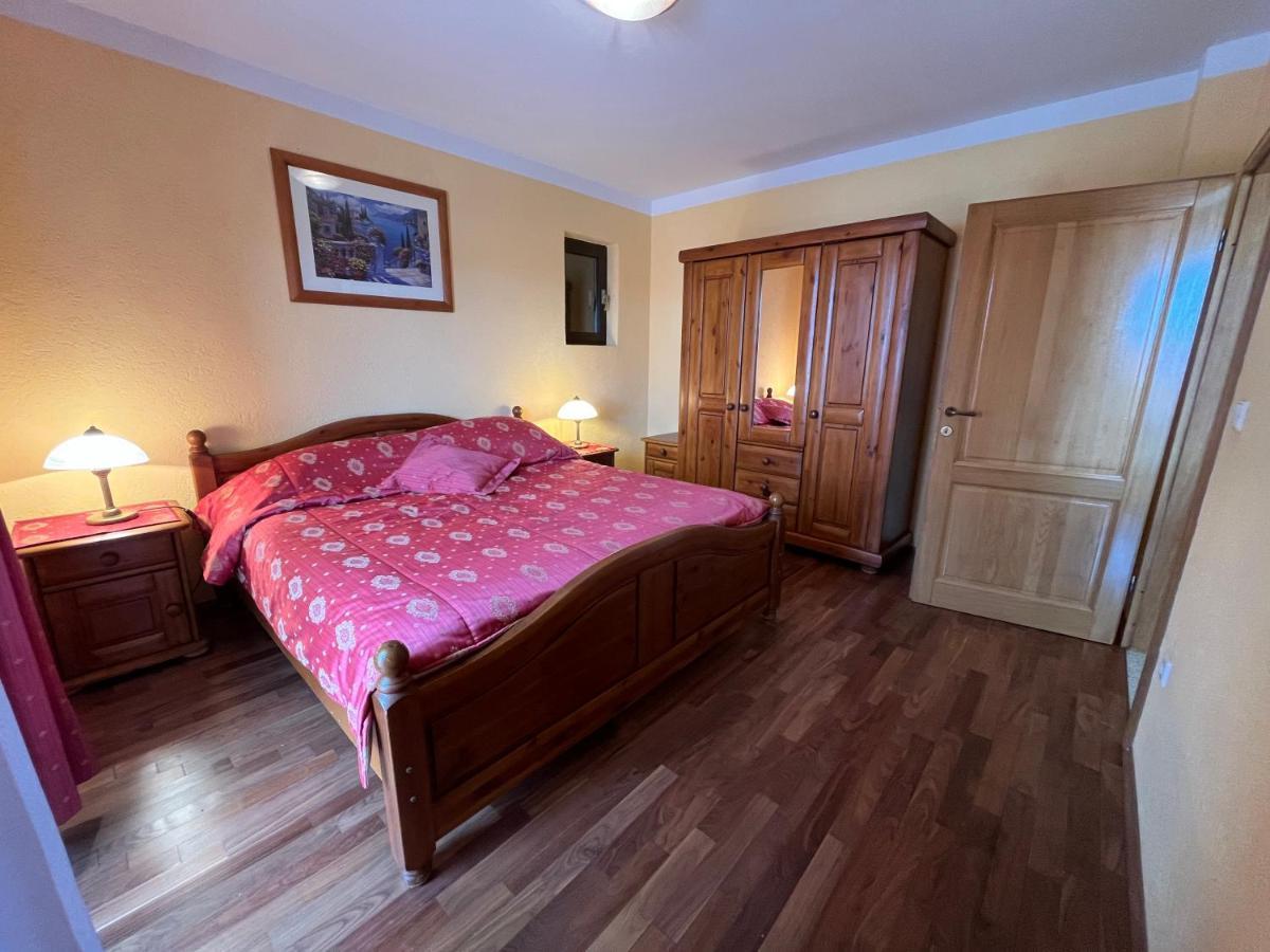 Holiday Apartments Sonne โรวีน ภายนอก รูปภาพ
