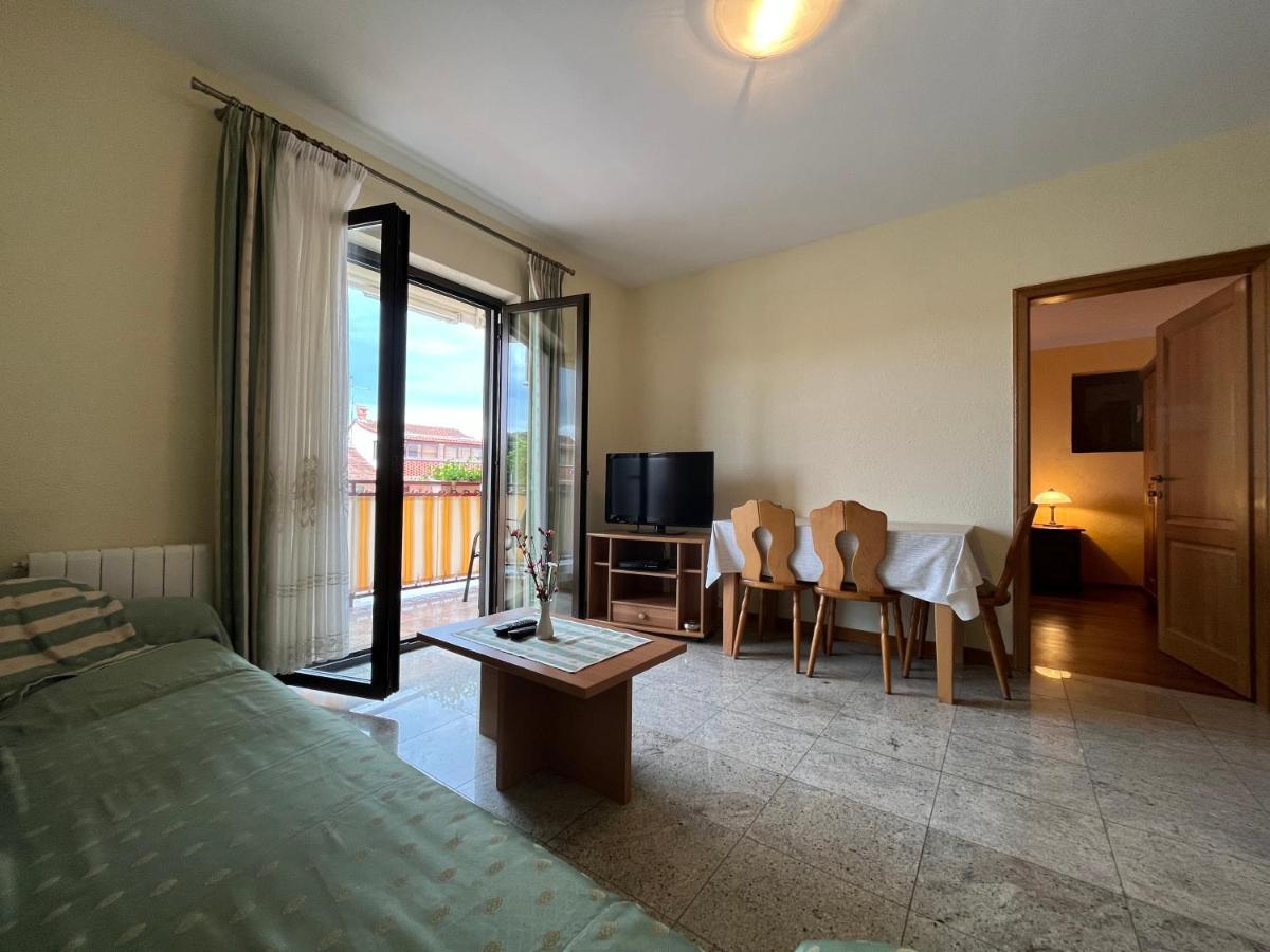 Holiday Apartments Sonne โรวีน ภายนอก รูปภาพ