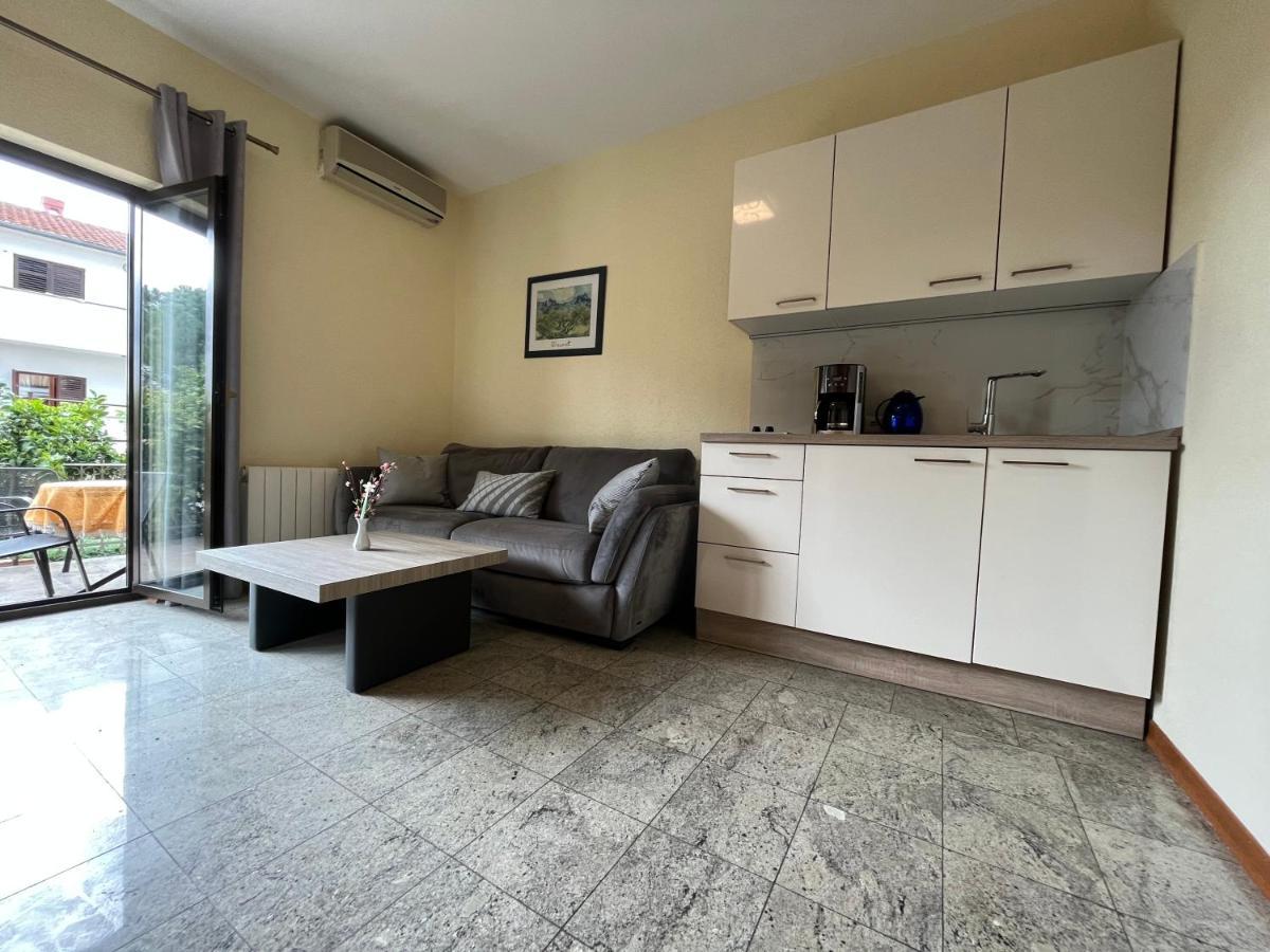 Holiday Apartments Sonne โรวีน ภายนอก รูปภาพ