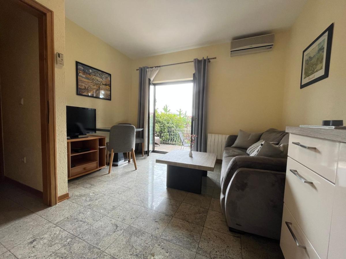 Holiday Apartments Sonne โรวีน ภายนอก รูปภาพ