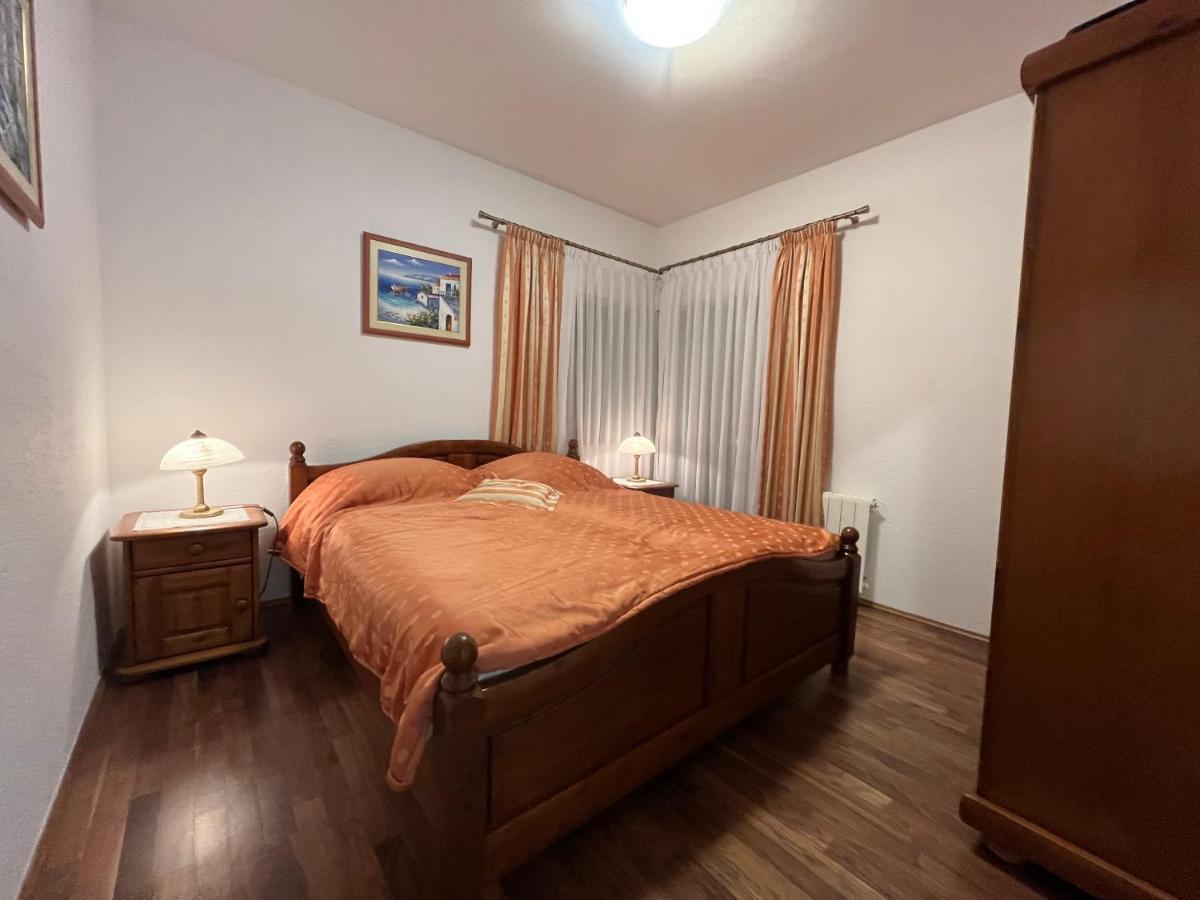 Holiday Apartments Sonne โรวีน ภายนอก รูปภาพ